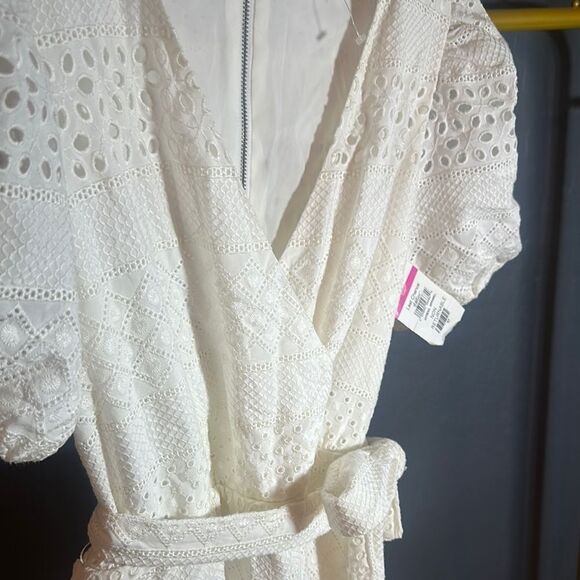 Alice + Olivia White Lace romper - Picture 4 of 8